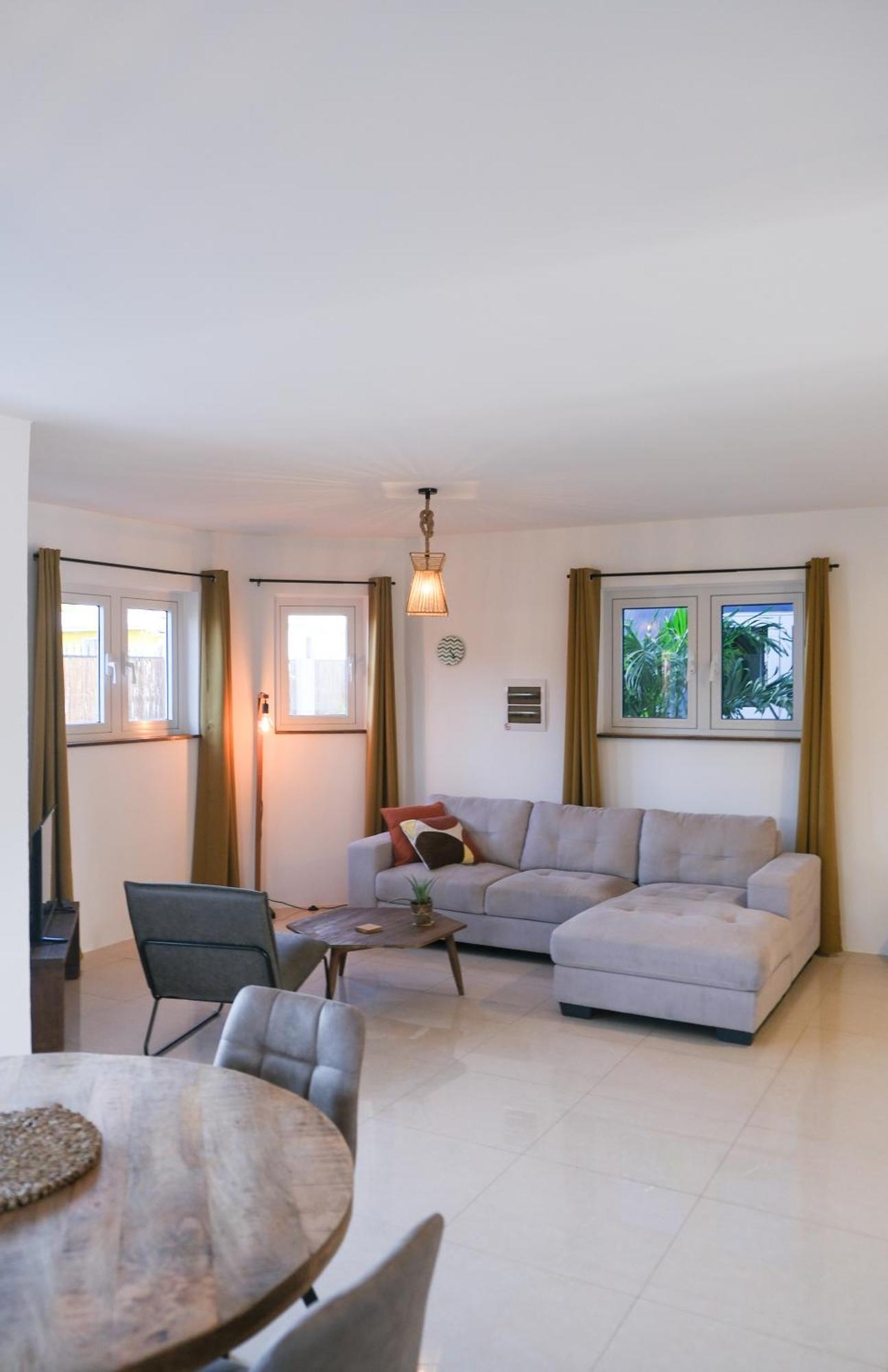 Tiki Blou - Mini Resort Centraal Gelegen Tussen Mambo Beach & Jan Thiel ウィレムスタッド エクステリア 写真