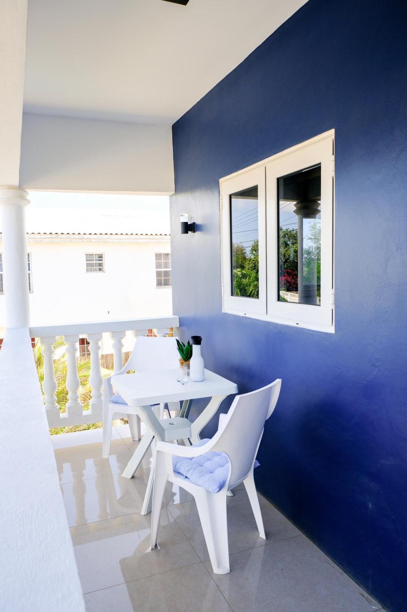 Tiki Blou - Mini Resort Centraal Gelegen Tussen Mambo Beach & Jan Thiel ウィレムスタッド エクステリア 写真